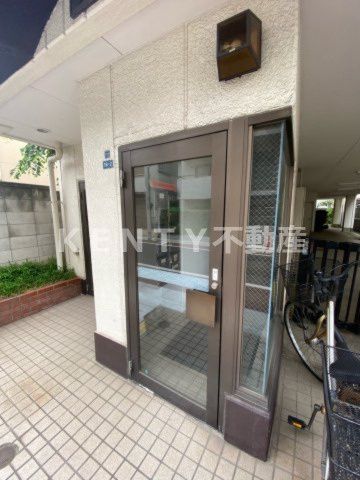 エントランス　毎日通るエントランスはこのようになっています