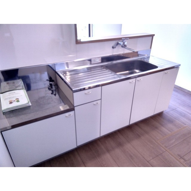 キッチン　※隣部屋　参考写真です