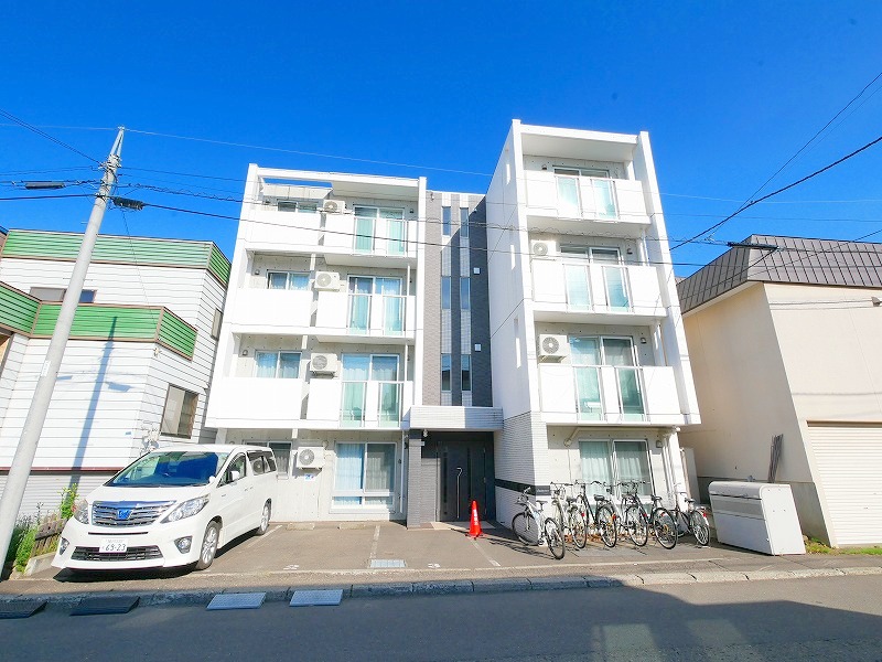 建物外観　人気のデザイナーズマンションのご紹介です♪