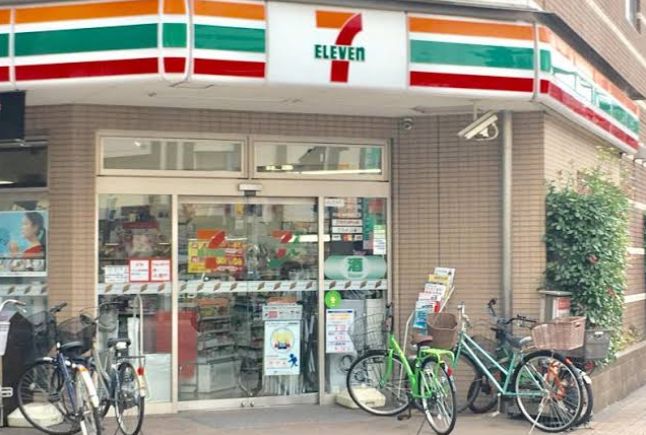 コンビニ　セブンイレブン江戸川西小岩1丁目店（コンビニ）まで164m