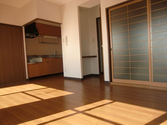 その他部屋・スペース　明るいリビング