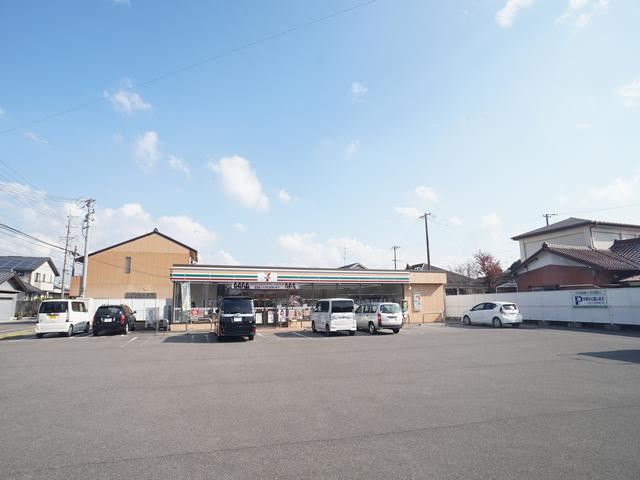 コンビニ　セブンイレブン（コンビニ）まで50m