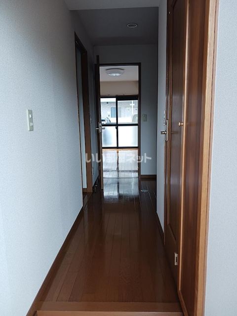 アルコバレーノIの玄関写真