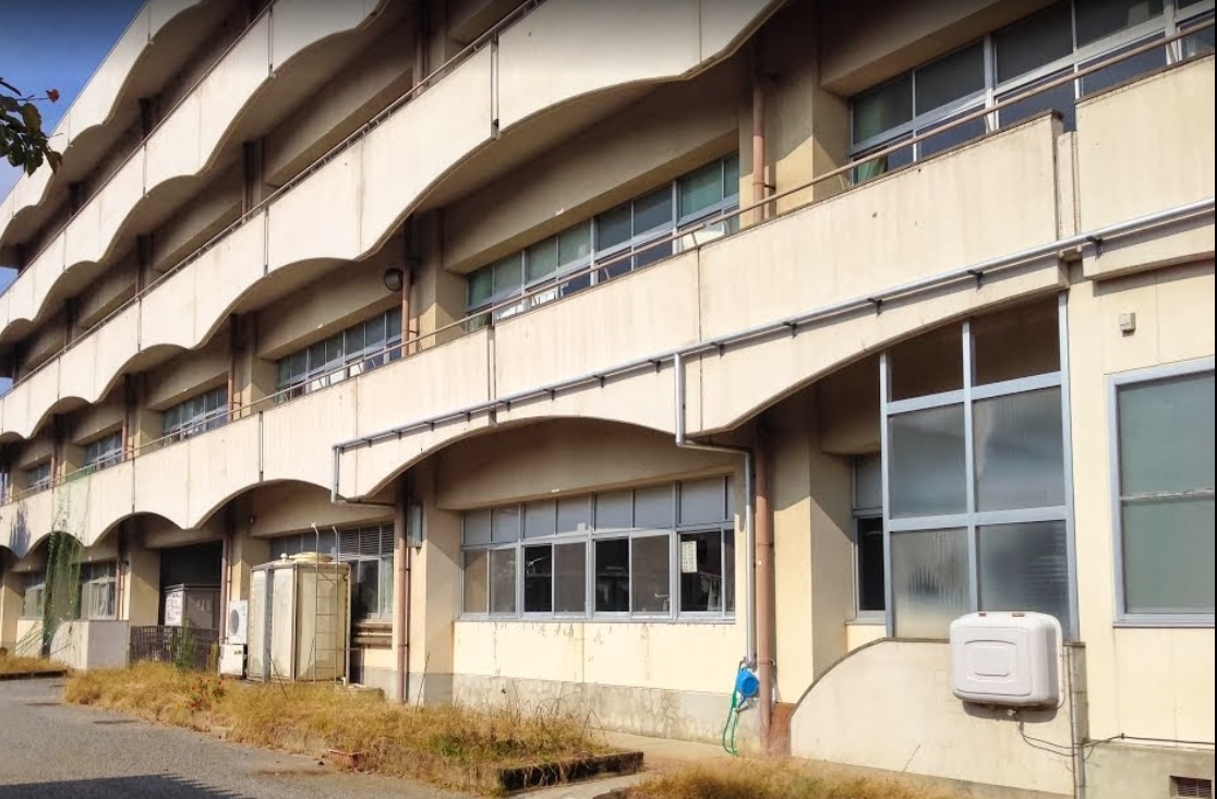 小学校　米泉小学校（小学校）まで700m