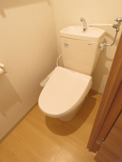 トイレ　ウォシュレット付トイレです♪