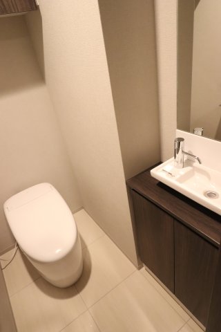 トイレ　落ち着いたトイレです