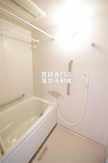 バス・シャワールーム　追い炊き機能付き