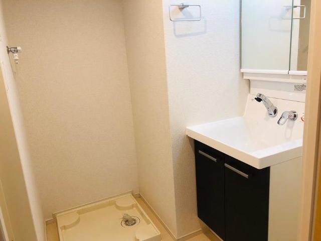 洗面設備　使いやすい洗面所です