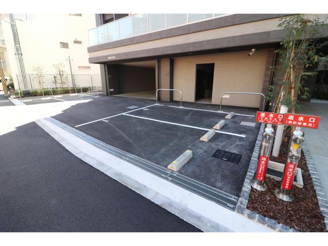 駐車場　駐車場