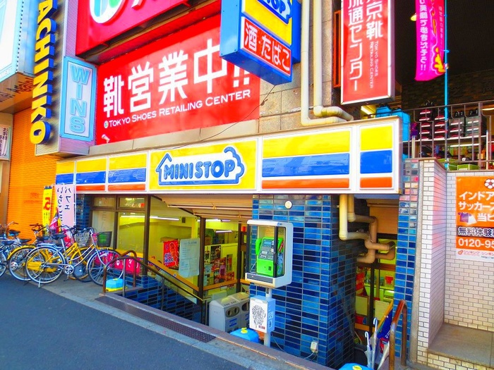 コンビニ　ミニストップ（コンビニ）まで200m