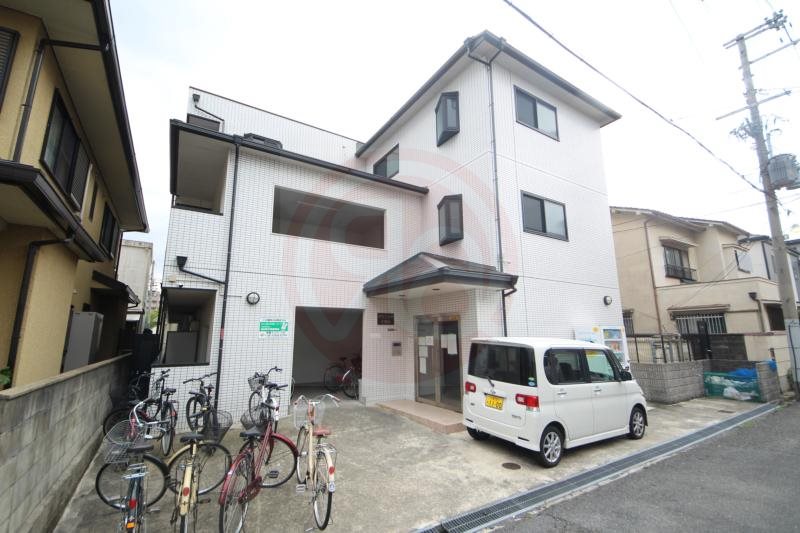 建物外観　落ち着いた雰囲気の外観です