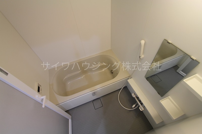 バス・シャワールーム　退去予定の為、他号室の過去の参考写真になります。