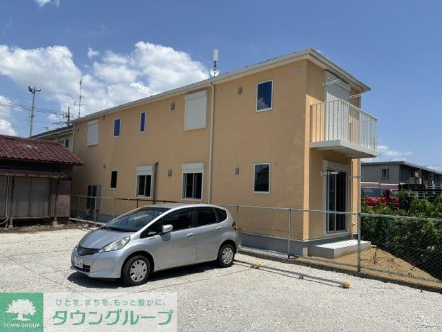 建物外観　駐車場