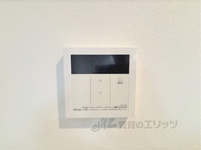 その他設備　給湯器リモコン