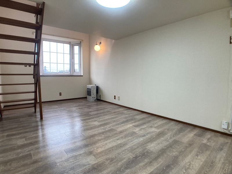 居室・リビング　広くてキレイなお部屋が広がっていて、充実した生活が送れそう。