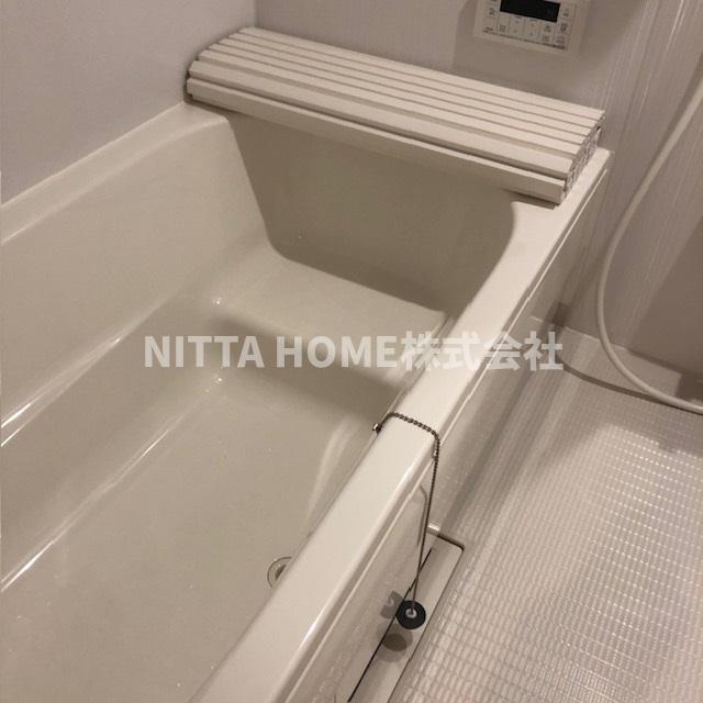 バス・シャワールーム　追い焚きや浴室乾燥機能がついている浴室です★