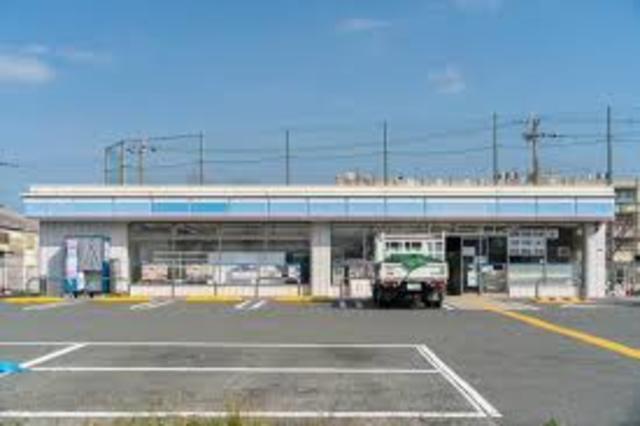コンビニ　ローソン枚方出口五丁目店（コンビニ）まで747m