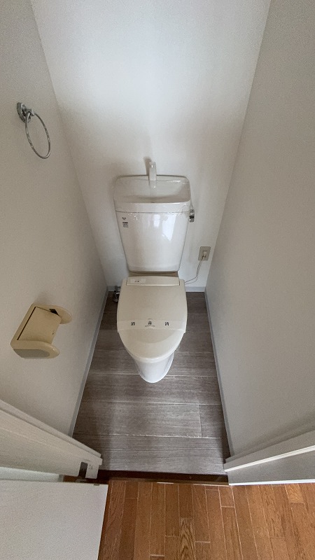 地下鉄海岸線 苅藻駅 徒歩6分 3階建 築35年のトイレ写真