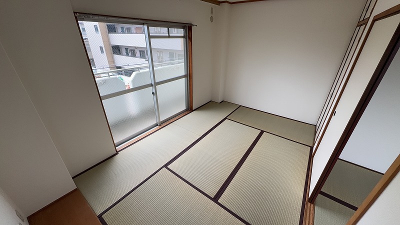 地下鉄海岸線 苅藻駅 徒歩6分 3階建 築35年の内装写真