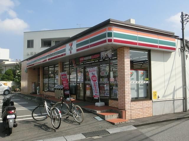 コンビニ　セブンイレブン川越霞ケ関東1丁目店（コンビニ）まで621m
