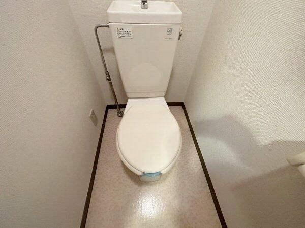 トイレ　別号室参考写真