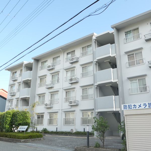 建物外観　敷地内駐車場あり！
