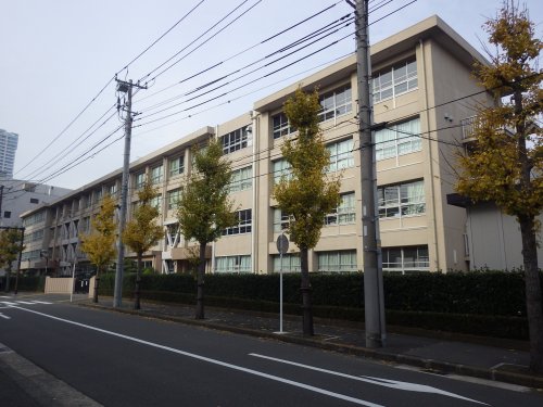 中学校　常葉中学校（中学校）まで352m