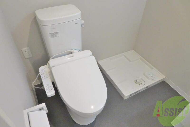 トイレ　トイレはこちらです。温水洗浄便座完備です。