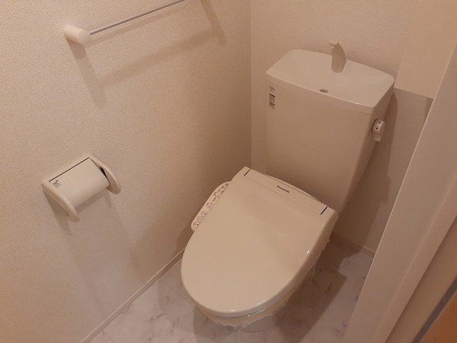 トイレ　トイレもきれいです