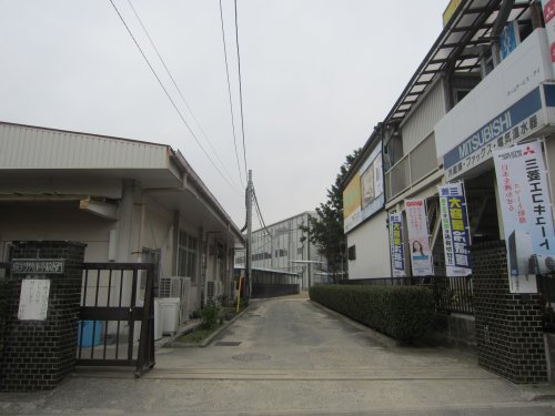 小学校　府中町立府中中央小学校（小学校）まで788m
