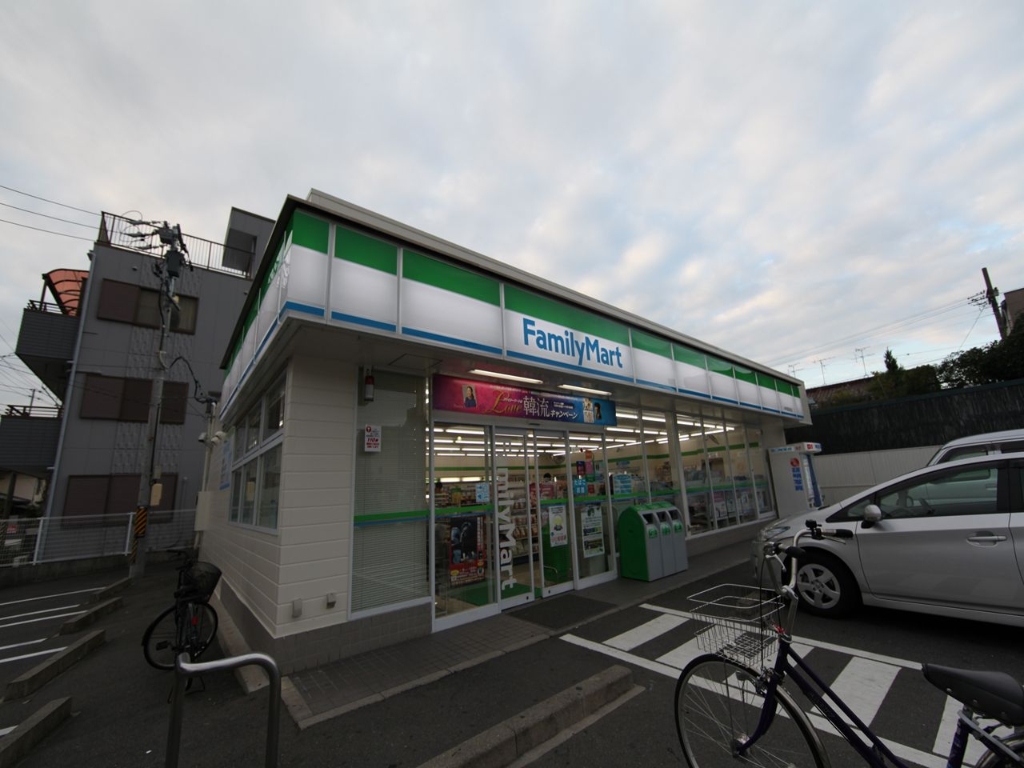 コンビニ　ファミリーマート 中村森田町店（コンビニ）まで133m