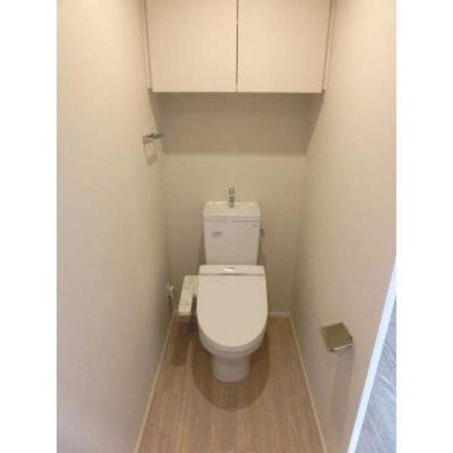 トイレ　※写真は同タイプ住戸です。