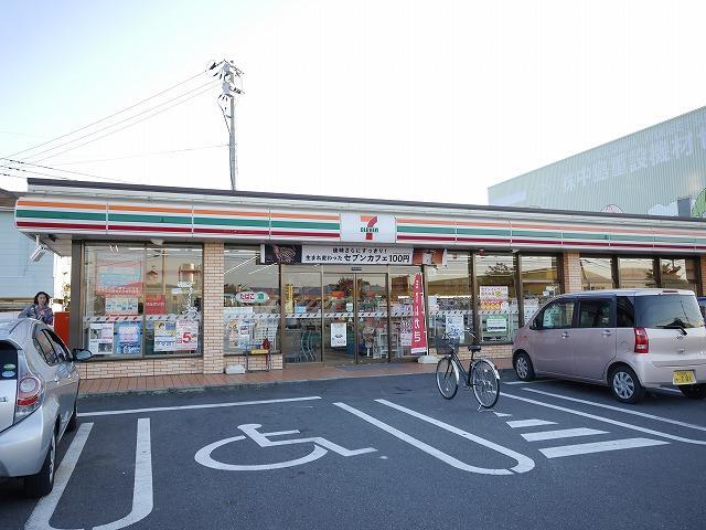 コンビニ　セブン‐イレブン／中間中鶴店（コンビニ）まで514m