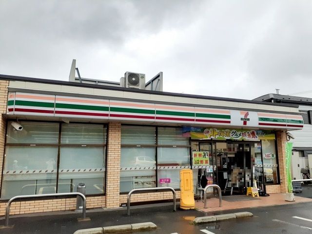 コンビニ　セブンイレブン佐倉臼井店（コンビニ）まで1000m