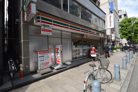 コンビニ　セブンイレブン神田すずらん通り店（コンビニ）まで520m