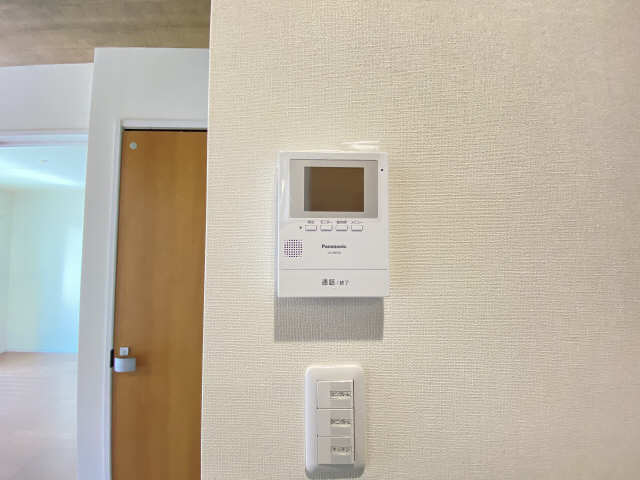 セキュリティ　モニター付きインターホン