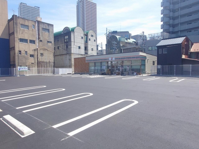 コンビニ　ローソン岐阜長住九丁目店（コンビニ）まで327m