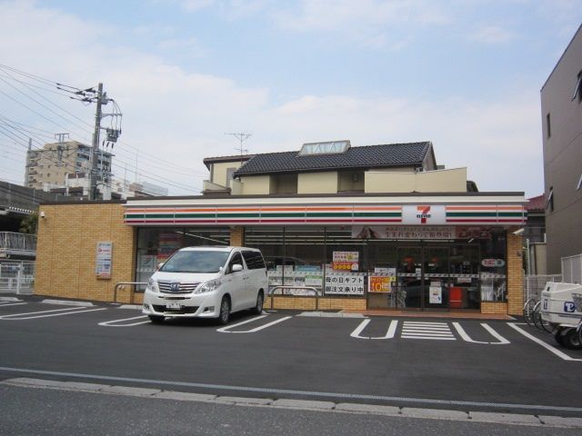 コンビニ　セブンイレブン市川行徳駅西店（コンビニ）まで215m