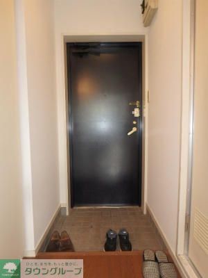玄関　※別部屋参考写真