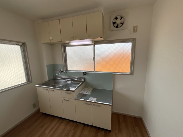 キッチン　ゆったりとした居間です