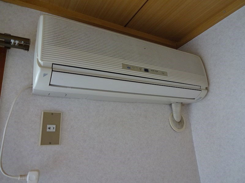 その他設備　エアコン※他号室の参考写真となります