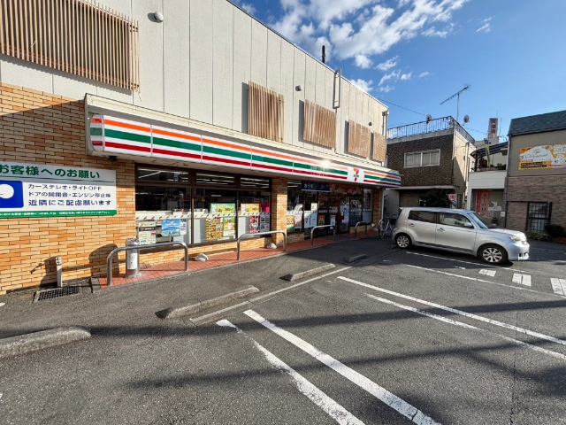 コンビニ　セブンイレブン富士宮田中町店（コンビニ）まで812m