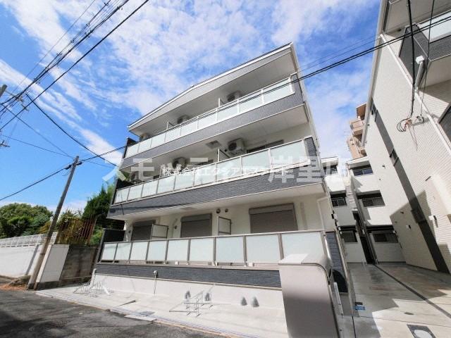 建物外観　オートロック付き