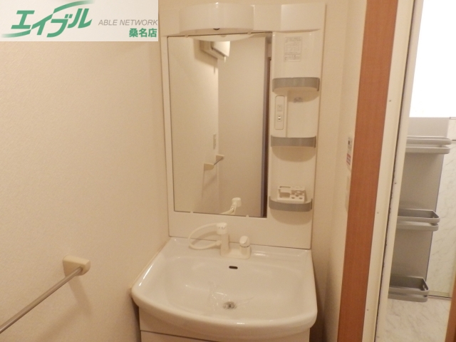 洗面設備　同型参考写真
