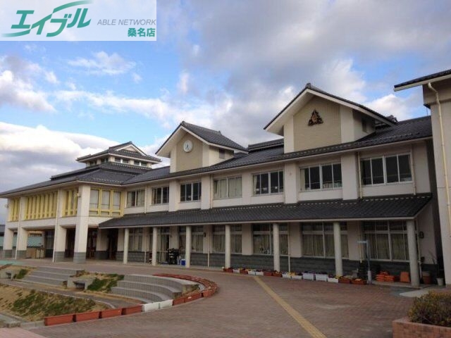 中学校　桑名市立長島中学校（中学校）まで468m