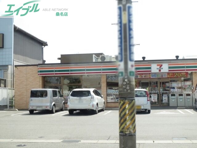 コンビニ　セブンイレブン桑名長島町又木店（コンビニ）まで611m