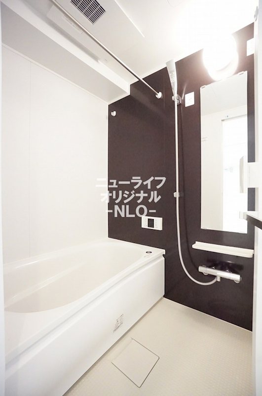 バス・シャワールーム　※同建物内、別室参照。現況を優先致します。