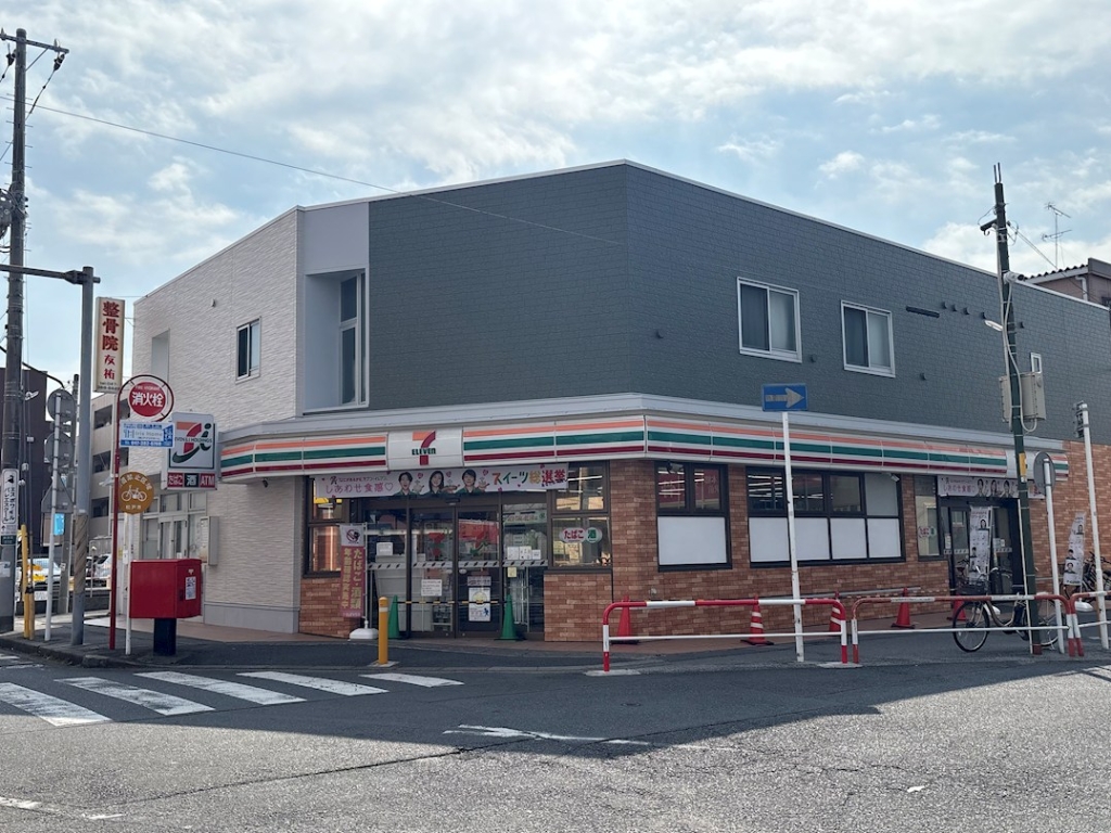 コンビニ　セブンイレブン 松戸上本郷駅前店（コンビニ）まで250m