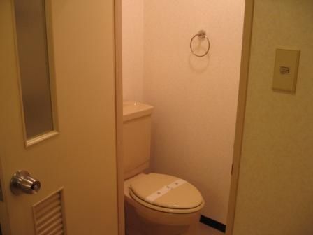 トイレ　シンプルで使いやすいトイレです
