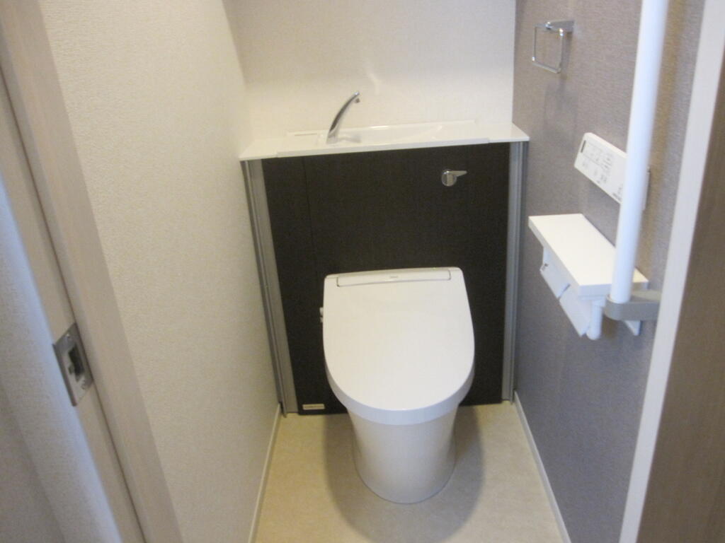 フラン・ソレイユ学園前のトイレ写真